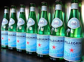 Nestlé cede Perrier e S.Pellegrino. Corsa dei fondi di private equity Nestlé cede Perrier e S.Pellegrino. Corsa dei fondi di private equity