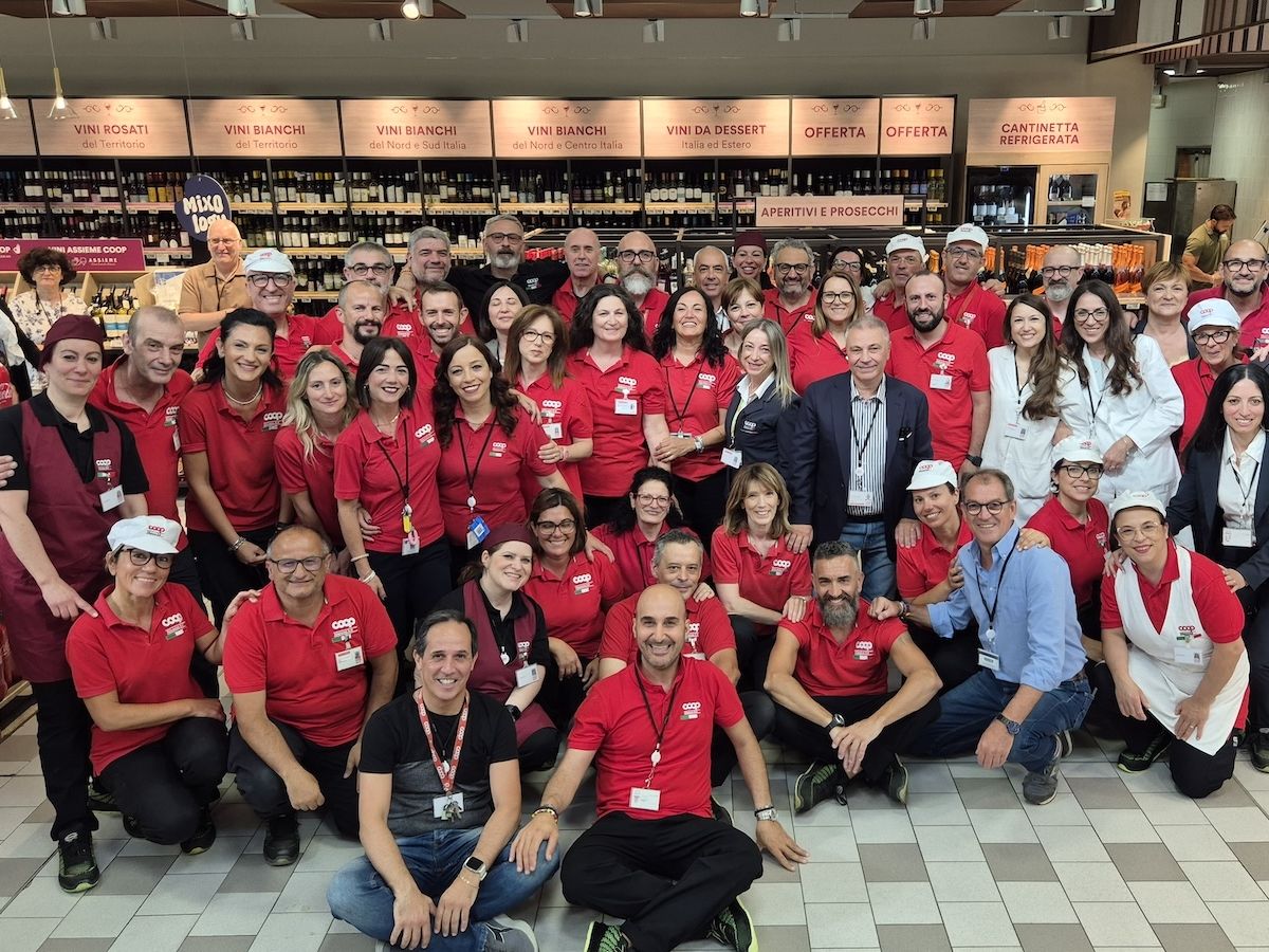 Coop Alleanza 3.0 rinnova l’Ipercoop di Molfetta con circa 3,5 milioni di euro di investimenti Coop Alleanza 3.0 rinnova l’Ipercoop di Molfetta con circa 3,5 milioni di euro di investimenti