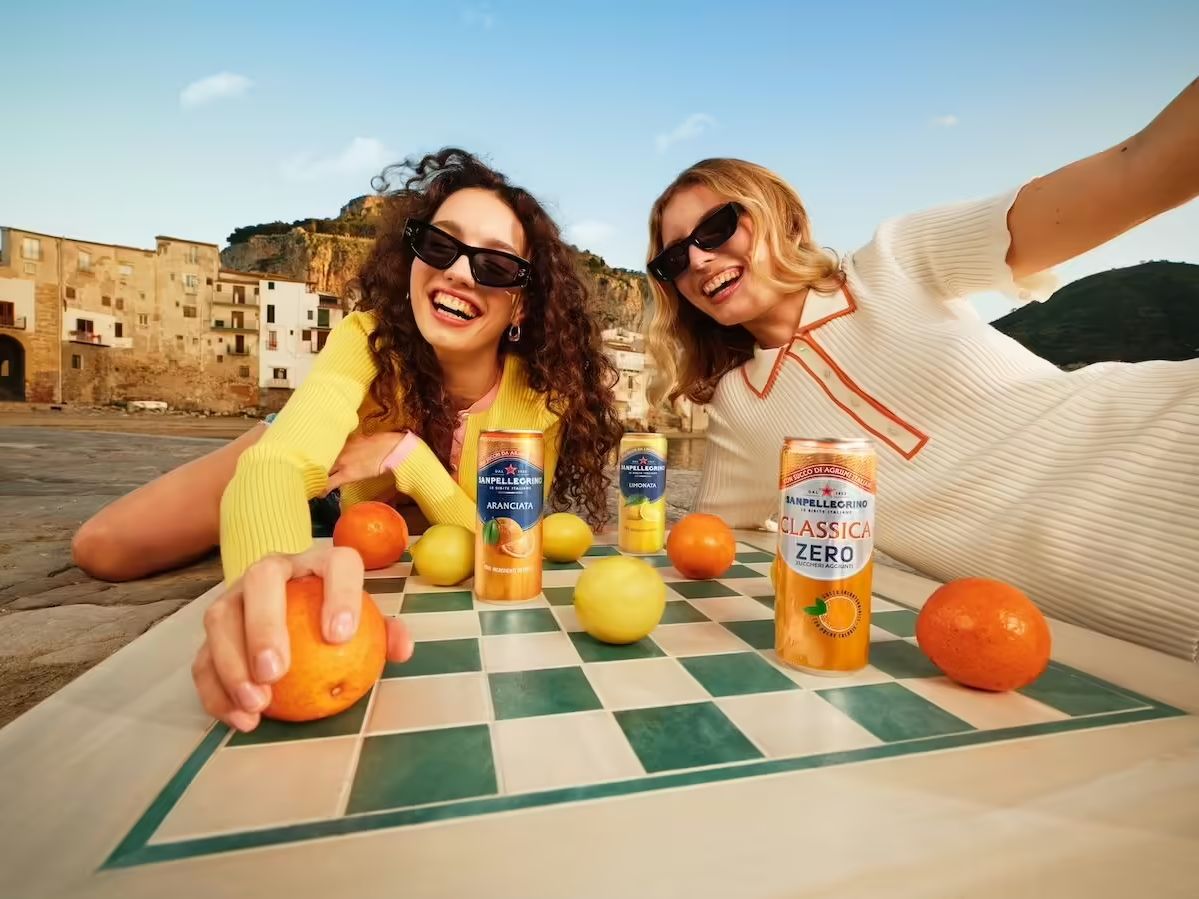 Bibite Sanpellegrino: "Life Drinkers", la nuova tribù che sceglie la disconnessione consapevole Bibite Sanpellegrino: "Life Drinkers", la nuova tribù che sceglie la disconnessione consapevole