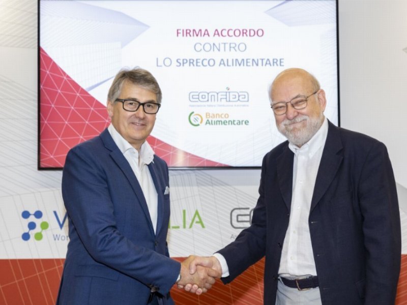 Confida e Fondazione banco alimentare: la distribuzione automatica diventa solidale Confida e Fondazione banco alimentare: la distribuzione automatica diventa solidale