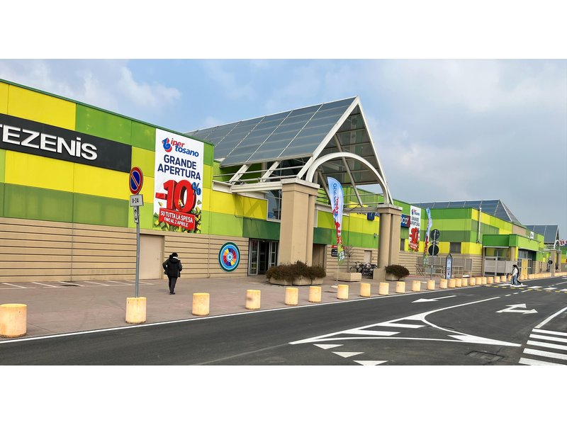 Al Centro Molinetto di Brescia aprono (domani) Tosano e Real fashion & home Al Centro Molinetto di Brescia aprono (domani) Tosano e Real fashion & home