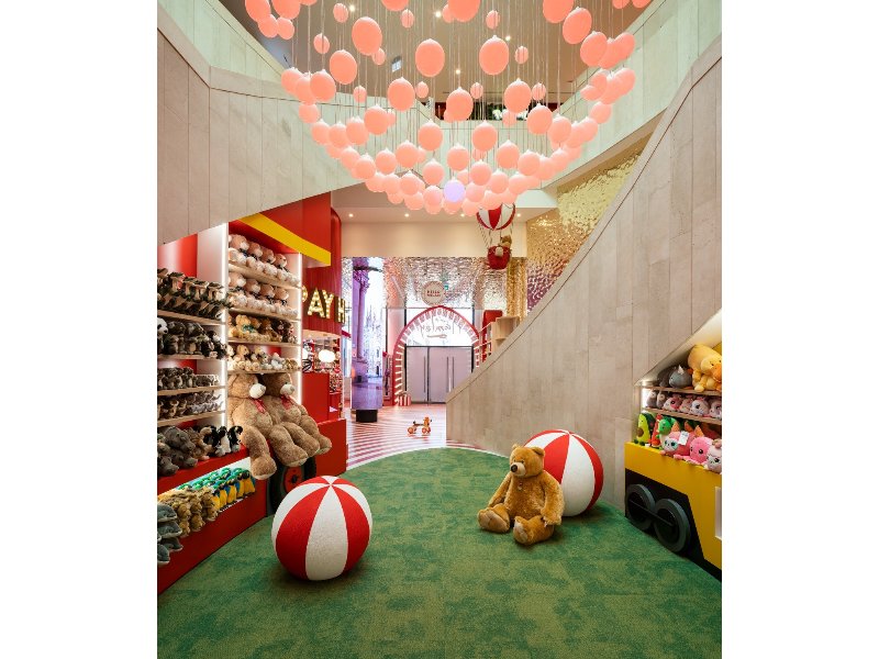 hamleys-taglia-il-nastro-a-milano-corso-vittorio-emanuele