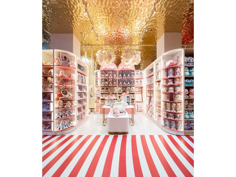 hamleys-taglia-il-nastro-a-milano-corso-vittorio-emanuele