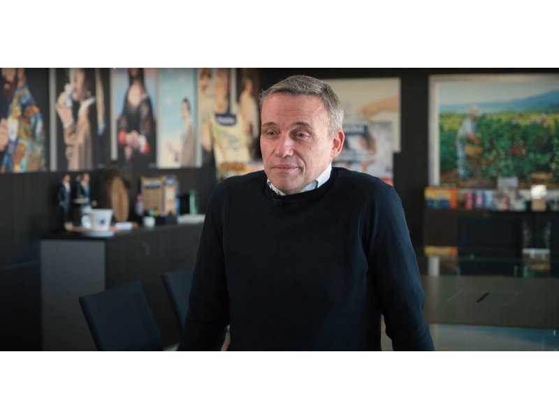 caffe-borbone-migliora-ricavi-e-redditivita-la-sfida-dellestero