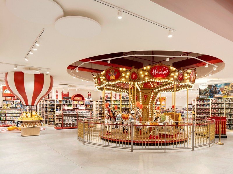 Hamleys apre a Oriocenter: prima prova in un centro commerciale Hamleys apre a Oriocenter: prima prova in un centro commerciale