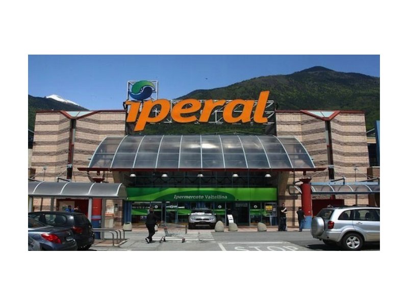Iperal, ricavi a 1,4 miliardi. In agosto via al cedi di Giussano Iperal, ricavi a 1,4 miliardi. In agosto via al cedi di Giussano