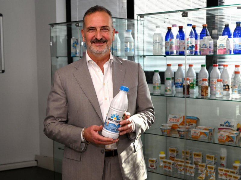 Parmalat, la bottiglia in plastica riciclata taglia 150 milioni di pezzi Parmalat, la bottiglia in plastica riciclata taglia 150 milioni di pezzi