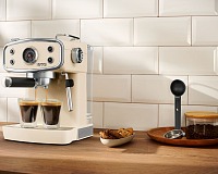 Da Lidl arriva la macchina per espresso che trasforma ogni pausa in un momento di puro piacere Da Lidl arriva la macchina per espresso che trasforma ogni pausa in un momento di puro piacere