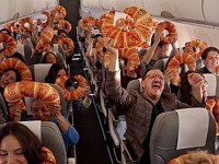 Lidl trasforma il suo iconico cornetto in un oggetto must-have e lancia il NeckCroissant Lidl trasforma il suo iconico cornetto in un oggetto must-have e lancia il NeckCroissant