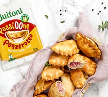 Buitoni lancia la base fresca per preparare a casa panzerotti da farcire come si preferisce Buitoni lancia la base fresca per preparare a casa panzerotti da farcire come si preferisce