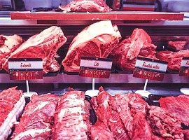 Carne bovina, prezzi caldi. Nel carrello meno salumi e più pollame Carne bovina, prezzi caldi. Nel carrello meno salumi e più pollame