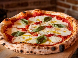 Pizza e affini in equilibrio tra praticità e qualità. Volano le focacce Pizza e affini in equilibrio tra praticità e qualità. Volano le focacce