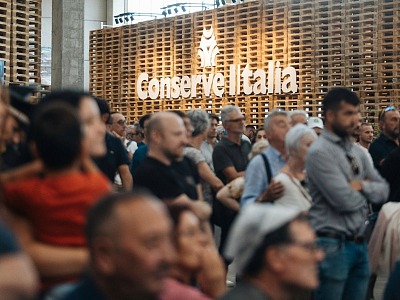 Conserve Italia apre le porte della smart factory di Pomposa: oltre 2.000 persone all'open day Conserve Italia apre le porte della smart factory di Pomposa: oltre 2.000 persone all