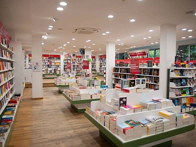 Mondadori Store rafforza la propria presenza nella Capitale con un nuovo bookstore all Mondadori Store rafforza la propria presenza nella Capitale con un nuovo bookstore all