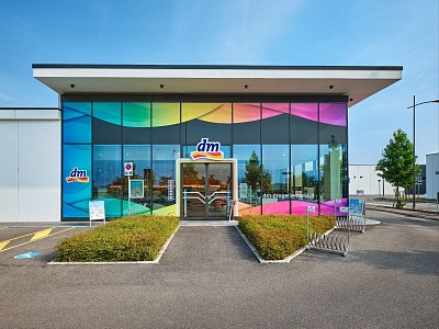 Dm Italia cambia strategia e introduce prezzi bassi e stabili sull'intero assortimento Dm Italia cambia strategia e introduce prezzi bassi e stabili sull