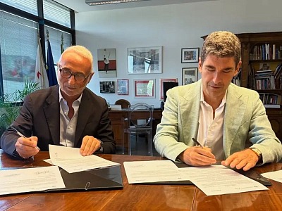 Decathlon firma un protocollo d Decathlon firma un protocollo d