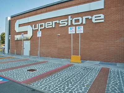Esselunga rinnova il superstore di Massa con nuovi servizi e il Bar Atlantic