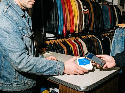 myPos Flex, lo smart Pos tascabile per professionisti e piccole attività sempre in movimento myPos Flex, lo smart Pos tascabile per professionisti e piccole attività sempre in movimento
