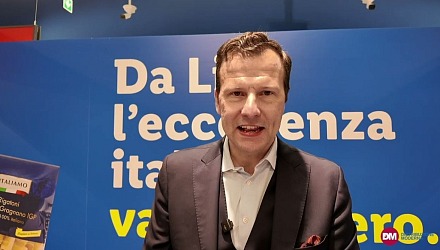 Video: Una nuova campagna per Lidl Italia. Cannavacciuolo testimonial del brand Italiamo Video: Una nuova campagna per Lidl Italia. Cannavacciuolo testimonial del brand Italiamo