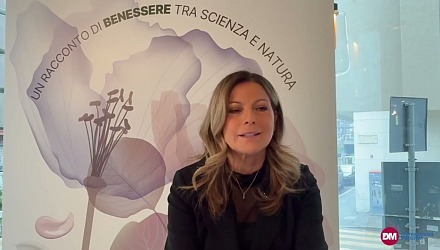 Video: Conad presenta la nuova linea di cosmesi Essentiae LAB Video: Conad presenta la nuova linea di cosmesi Essentiae LAB